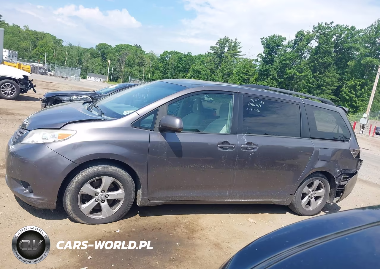 2012 Toyota Sienna Le V6 8 Passenger VIN:5TDKK3DC1CS272843 - 14