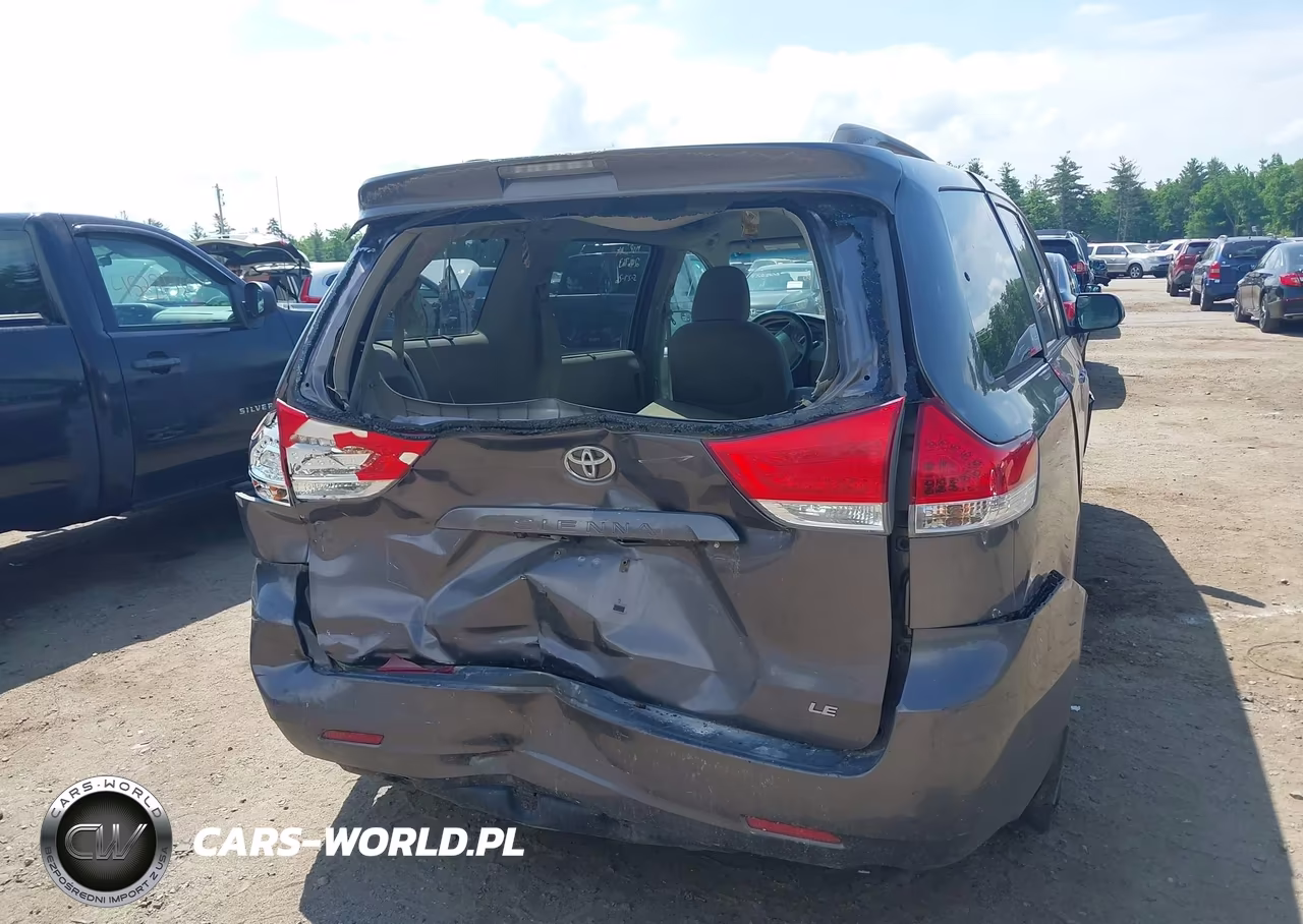 2012 Toyota Sienna Le V6 8 Passenger VIN:5TDKK3DC1CS272843 - 17