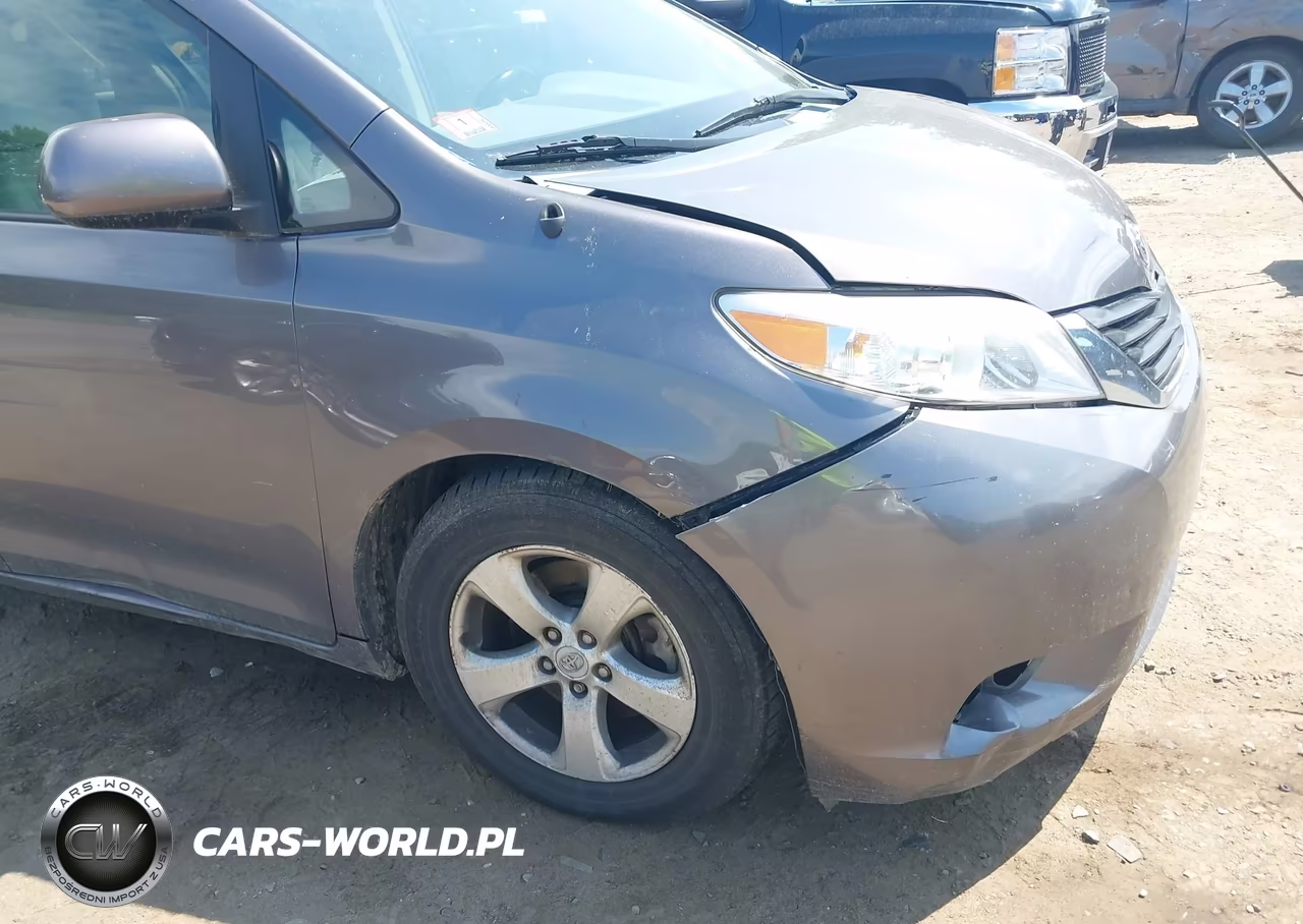 2012 Toyota Sienna Le V6 8 Passenger VIN:5TDKK3DC1CS272843 - 19