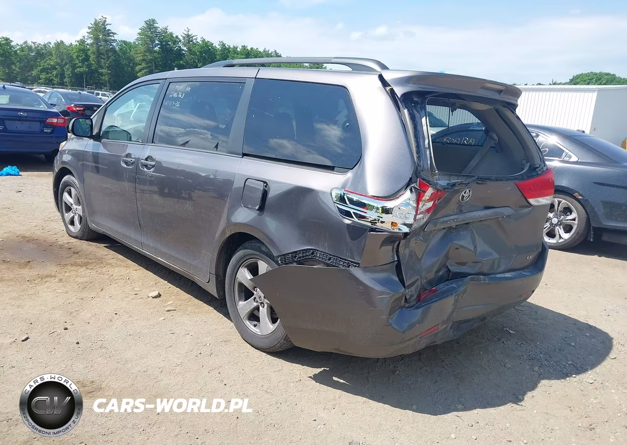 2012 Toyota Sienna Le V6 8 Passenger VIN:5TDKK3DC1CS272843 - 3