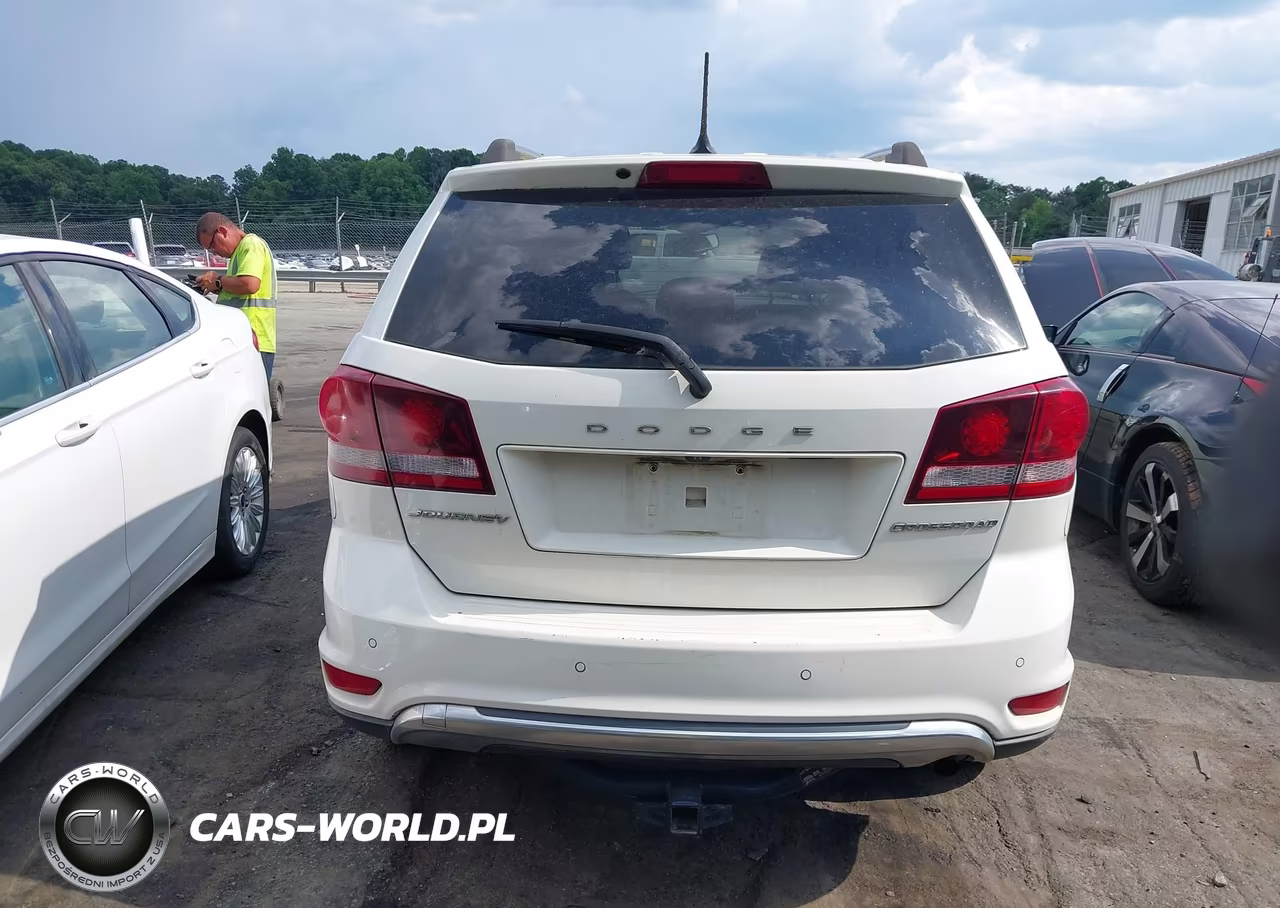 2017 Dodge Journey Crossroad Plus VIN:3C4PDCGB4HT612504 - 16