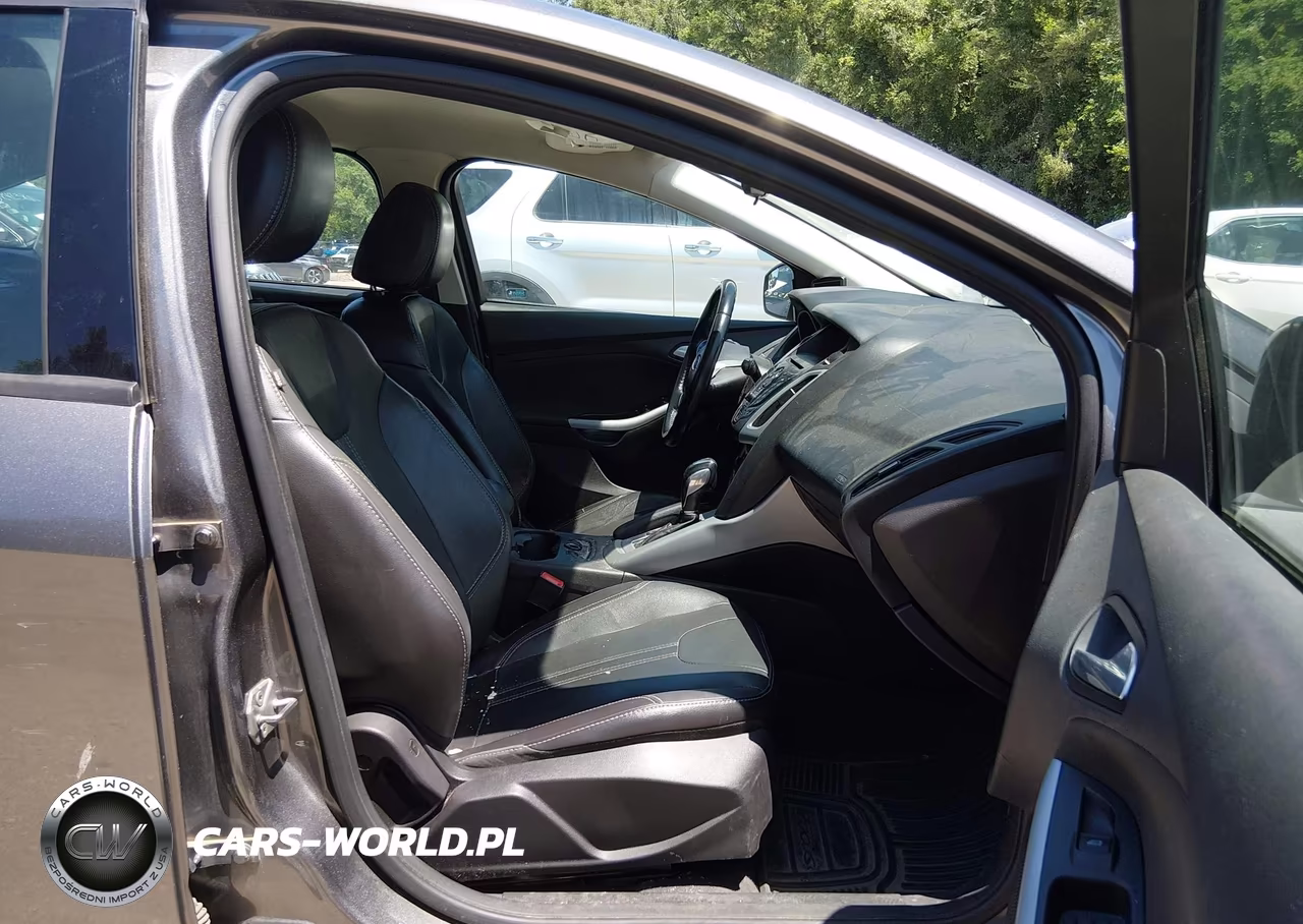 2014 Ford Focus Se VIN:1FADP3F29EL228839 - 5