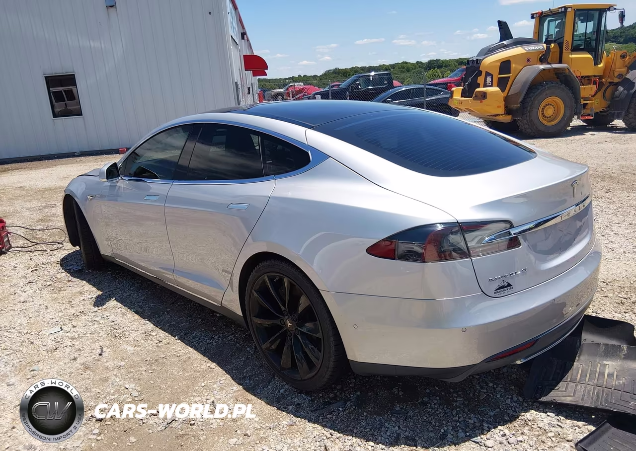 2015 Tesla Model S 70D-85D-P85D VIN:5YJSA1E27FF116425 - 3