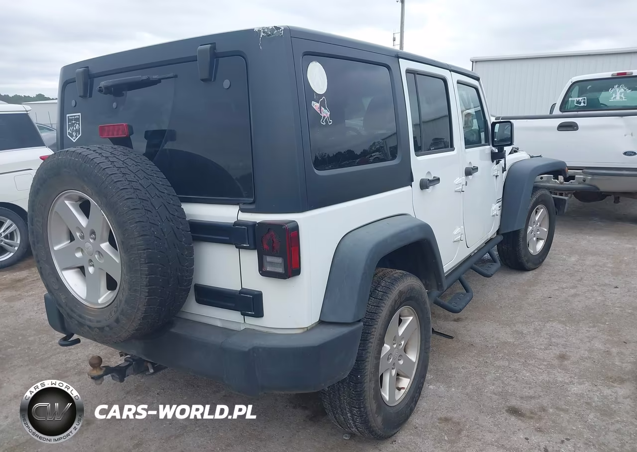 2015 Jeep Wrangler Unlimited Sport VIN:1C4BJWDG6FL536667 - 4