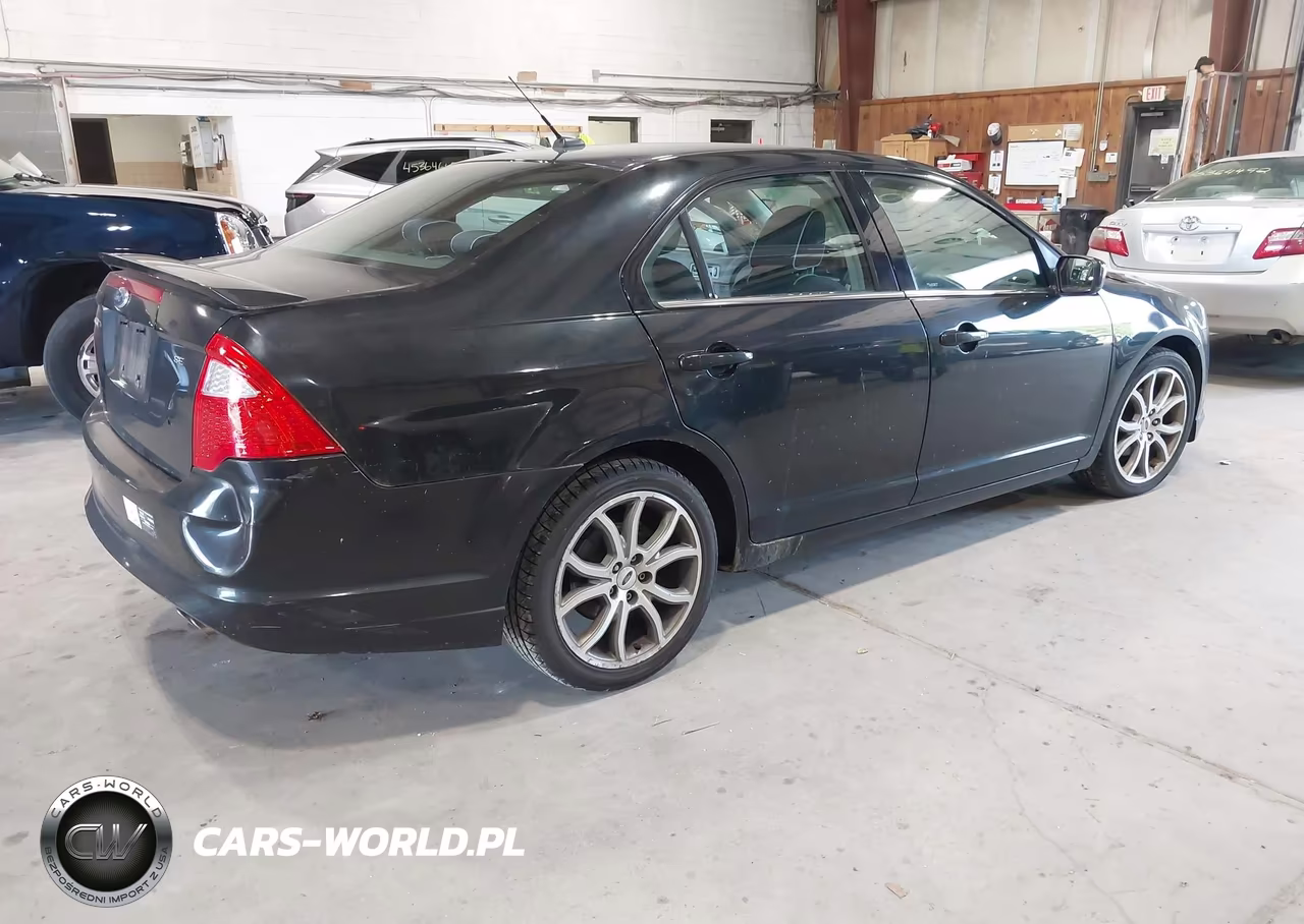 2010 Ford Fusion Se VIN:3FAHP0HA2AR216144 - 4
