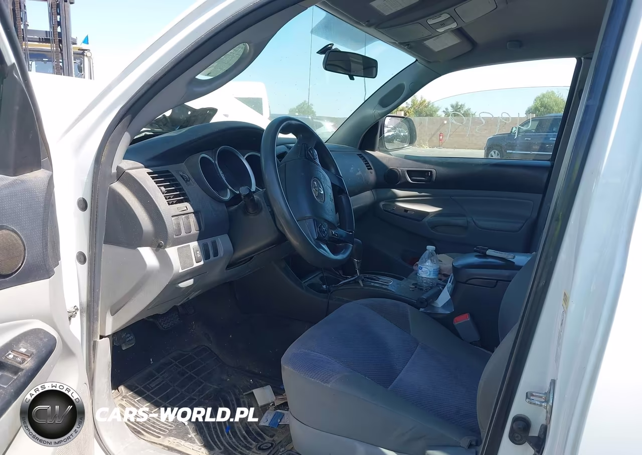 2015 Toyota Tacoma VIN:5TFTX4CN3FX067294 - 5