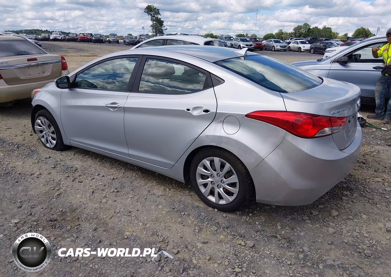 2011 Hyundai Elantra Gls VIN:5NPDH4AE0BH034988 - 3