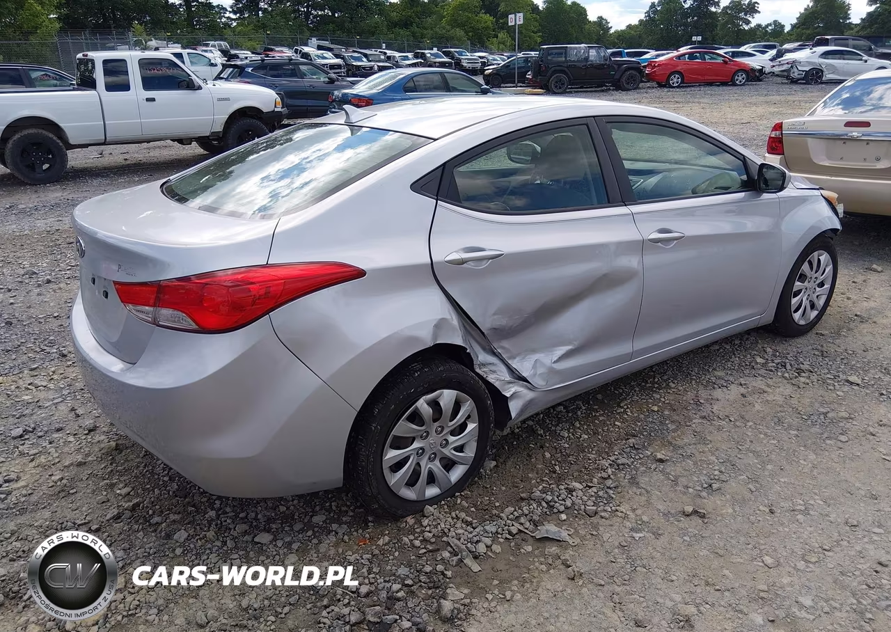 2011 Hyundai Elantra Gls VIN:5NPDH4AE0BH034988 - 4