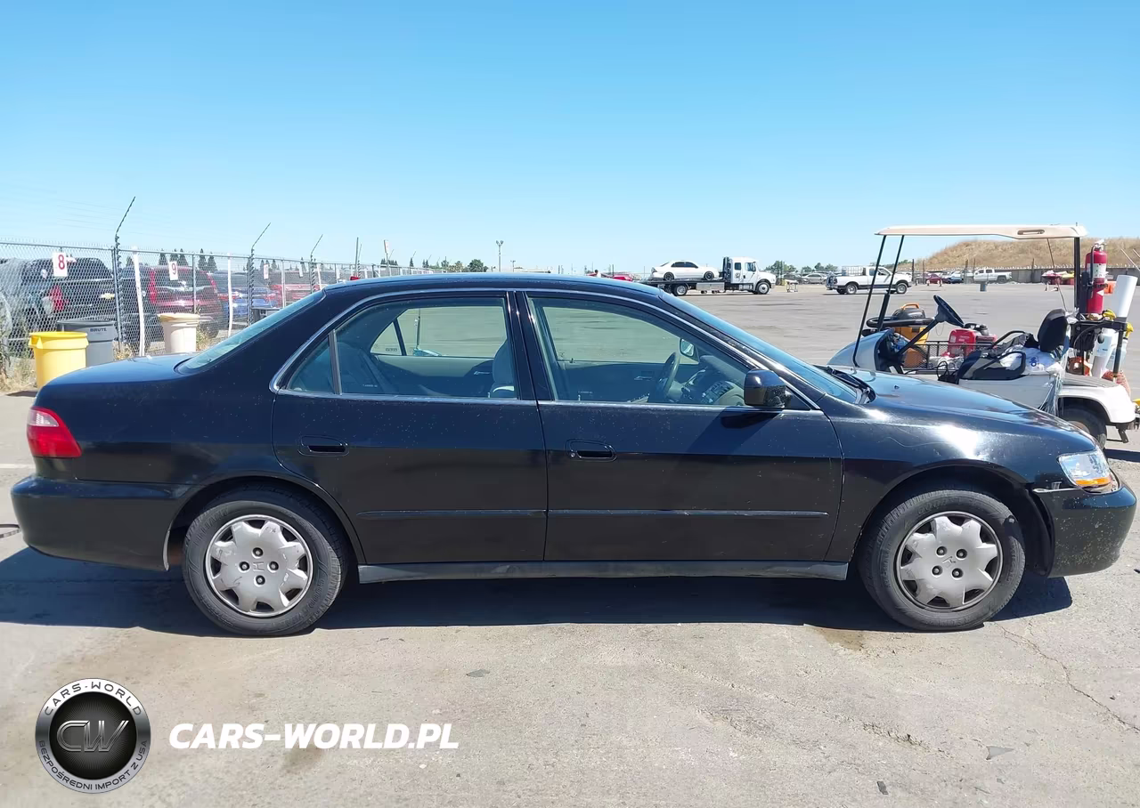 2000 Honda Accord 2.3 Lx VIN:1HGCG6653YA099046 - 13