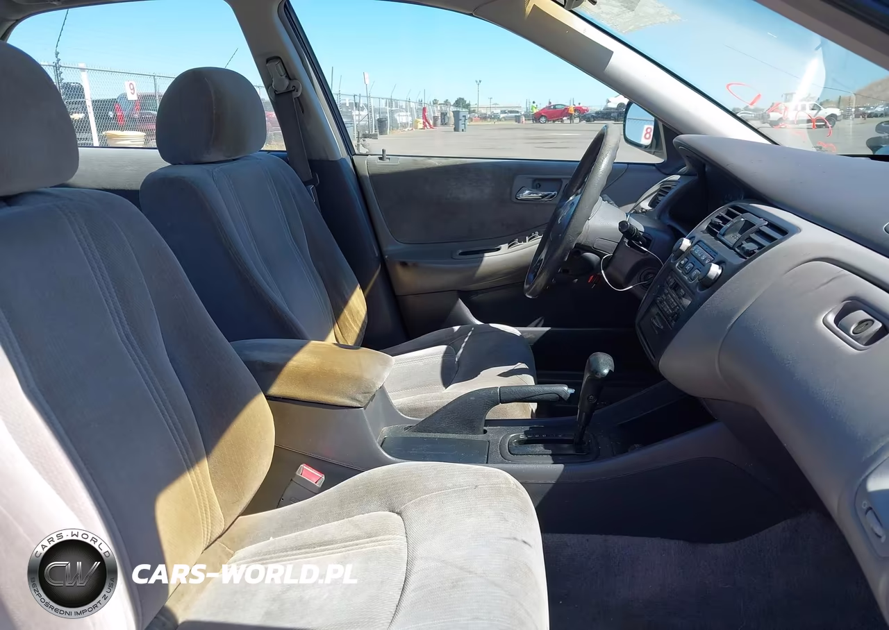 2000 Honda Accord 2.3 Lx VIN:1HGCG6653YA099046 - 5