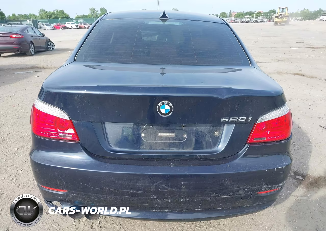2010 BMW 528I xDrive VIN:WBANV1C54AC388819 - 16