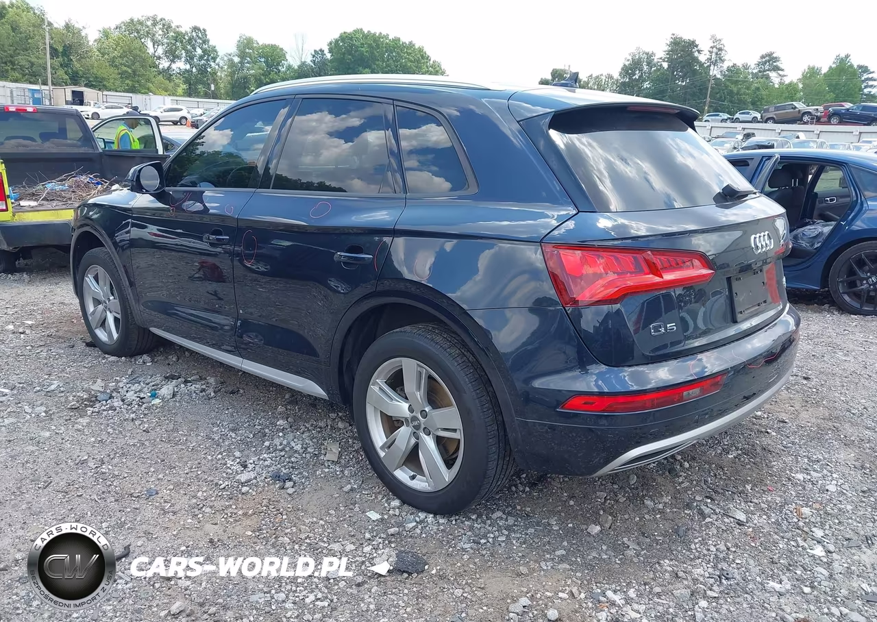 2018 Audi Q5 2.0T Premium VIN:WA1ANAFY1J2026535 - 3