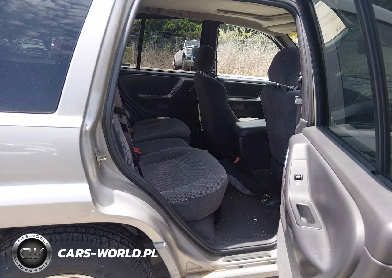2000 Jeep Grand Cherokee Laredo VIN:1J4GW48S6YC239647 - 8