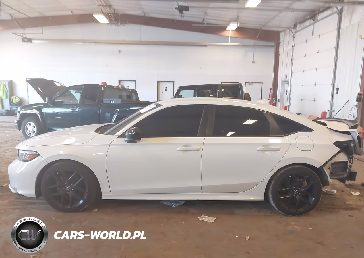 2025 Honda Civic Sport VIN:2HGFE2F58SH592161 - 14