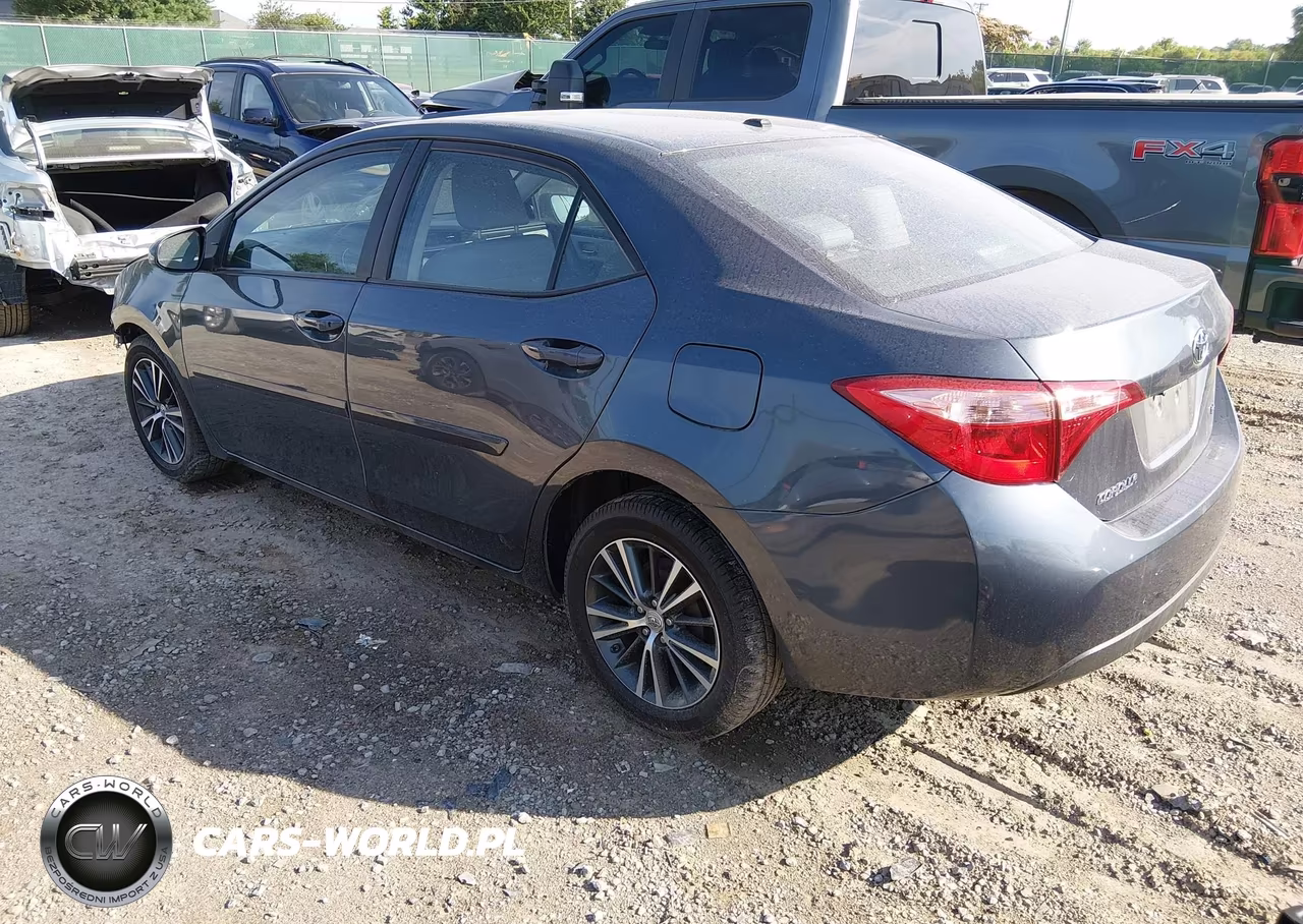 2017 Toyota Corolla Le VIN:2T1BURHE8HC911163 - 3