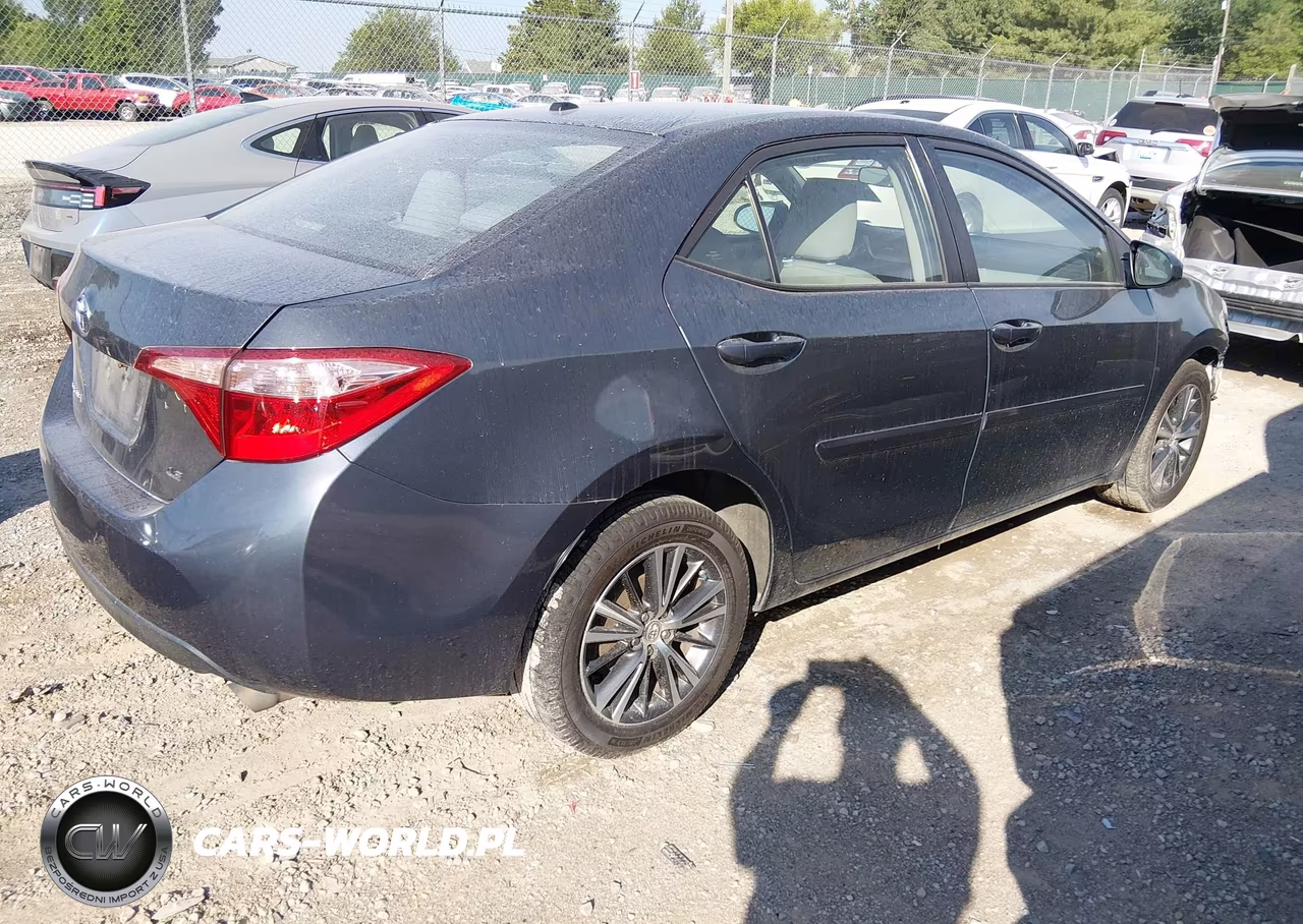 2017 Toyota Corolla Le VIN:2T1BURHE8HC911163 - 4