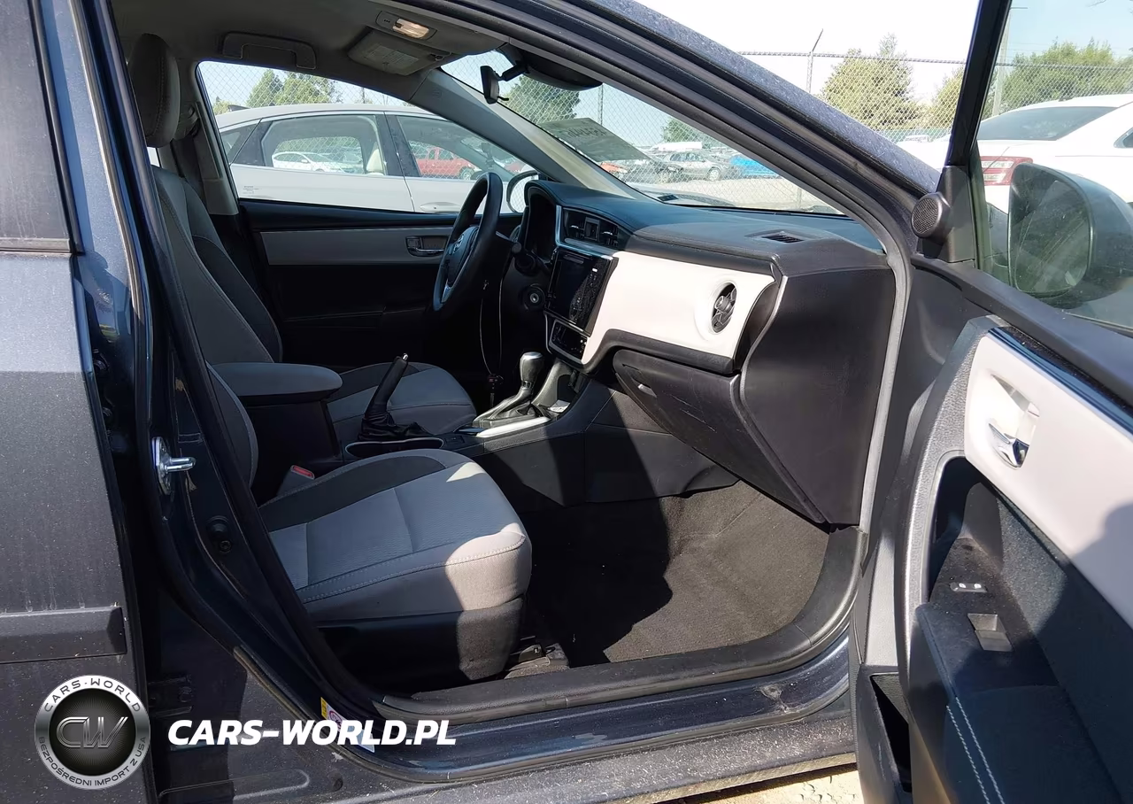 2017 Toyota Corolla Le VIN:2T1BURHE8HC911163 - 5