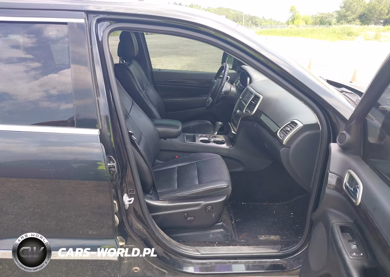 2012 Jeep Grand Cherokee Laredo VIN:1C4RJEAG2CC142561 - 5