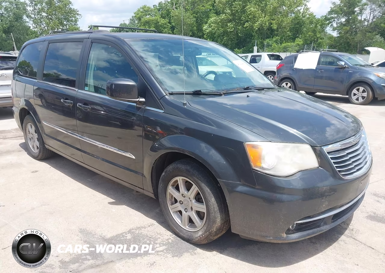 2012 Chrysler Town & Country Touring – zdjęcie 1 z 10