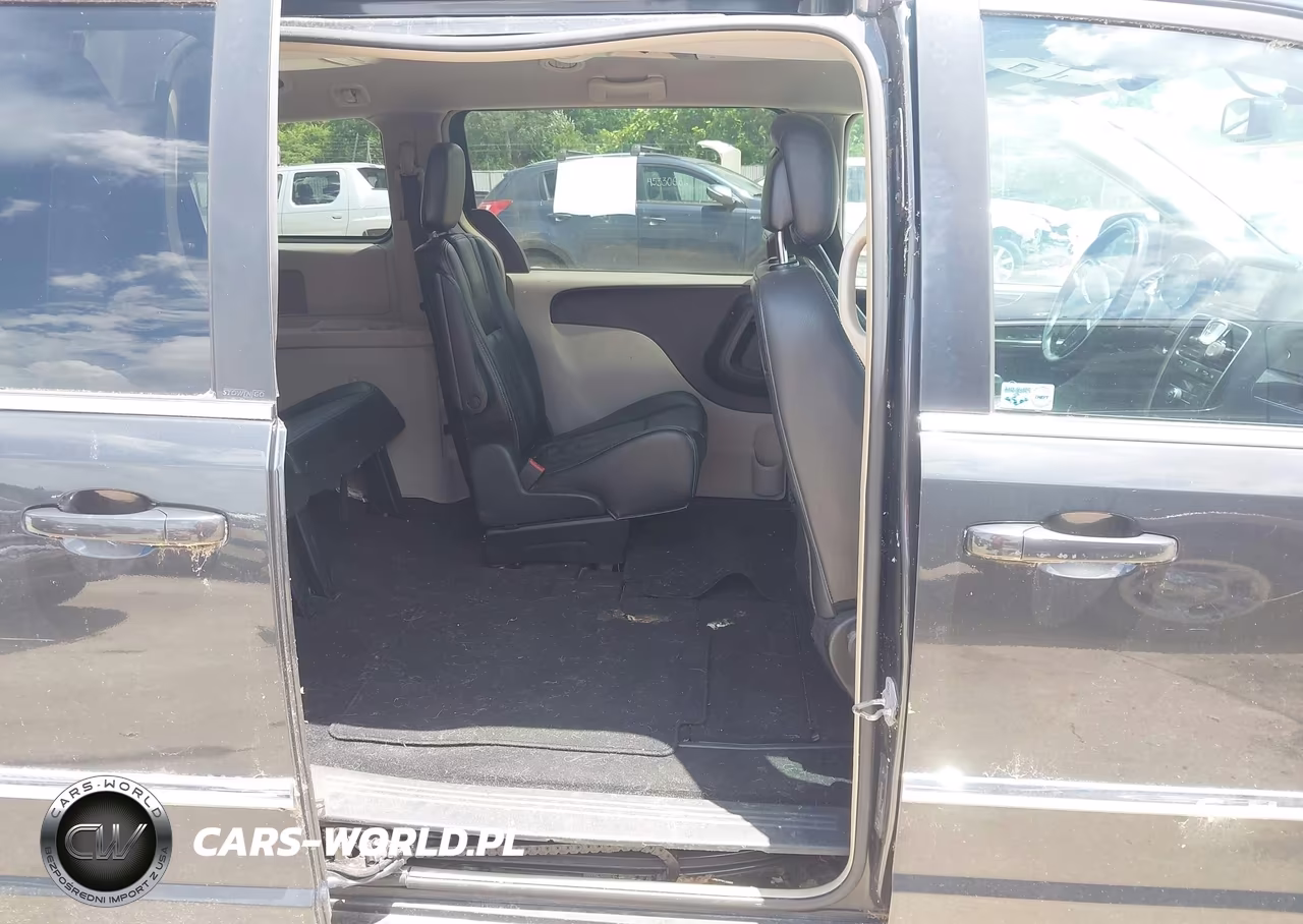 2012 Chrysler Town & Country Touring VIN:2C4RC1BG9CR300595 - 8