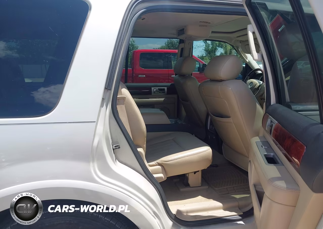 2006 Lincoln Navigator Luxury-Ultimate VIN:5LMFU28516LJ06144 - 8