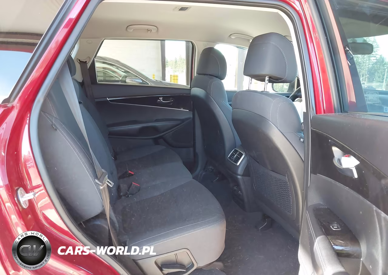 2017 Kia Sorento 2.4L Lx VIN:5XYPG4A39HG216669 - 8