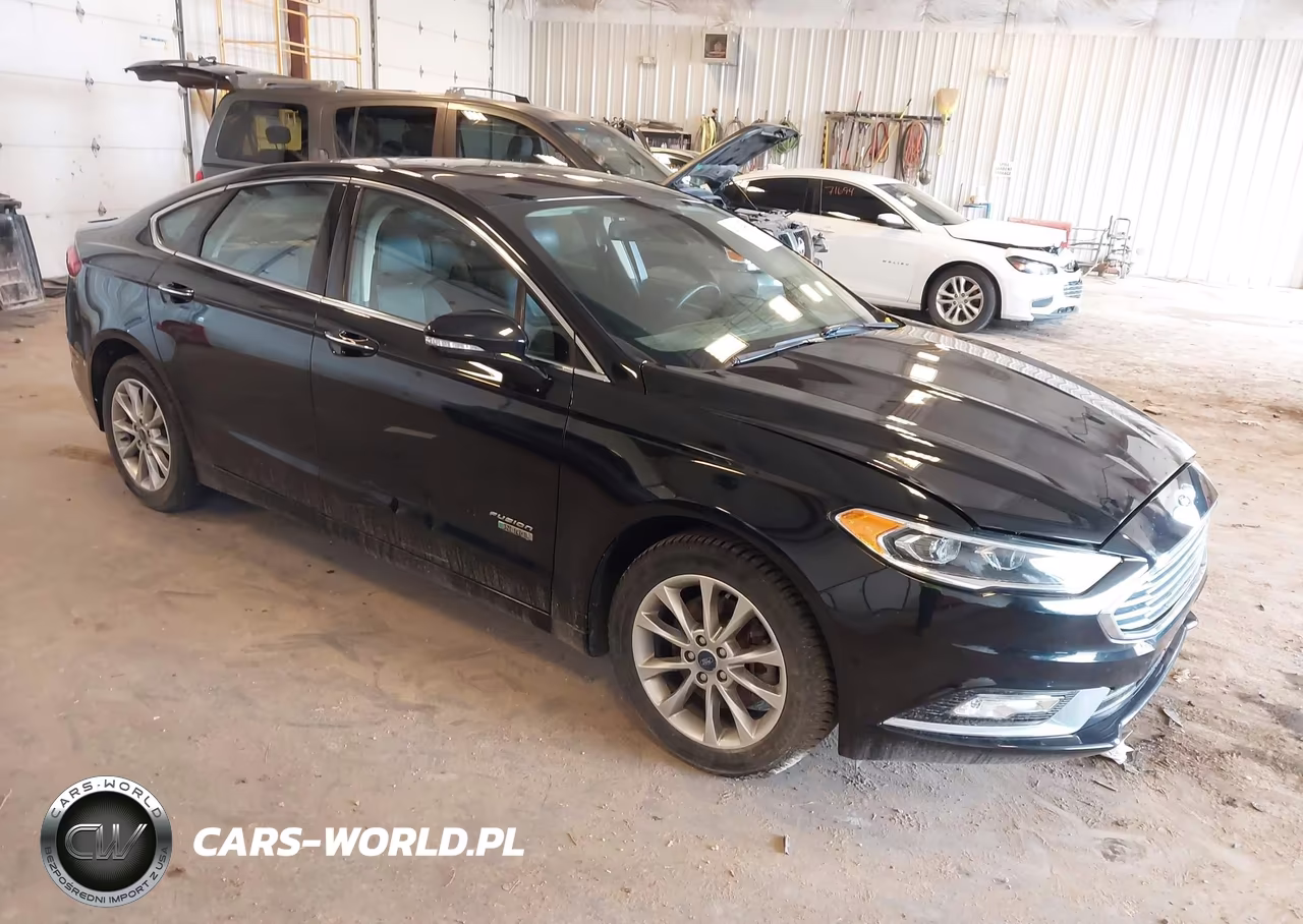 2018 Ford Fusion Energi Titanium – zdjęcie 1 z 16