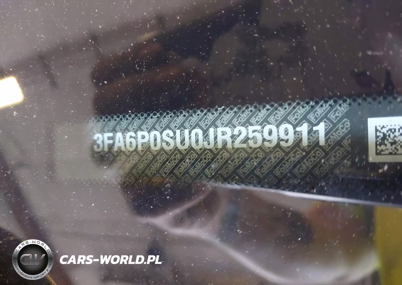 2018 Ford Fusion Energi Titanium VIN:3FA6P0SU0JR259911 - 9