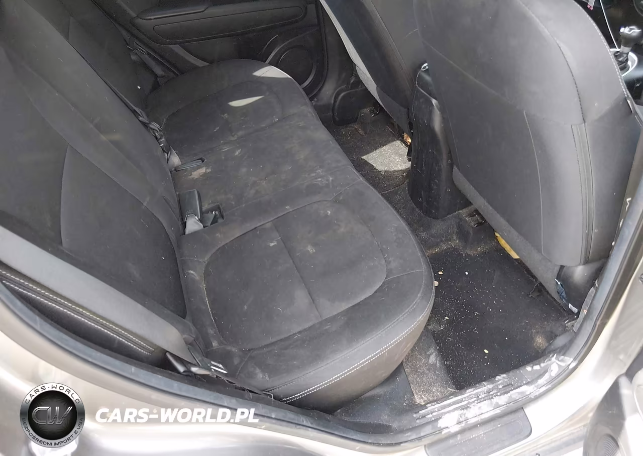 2017 Kia Soul VIN:KNDJN2A28H7494211 - 8
