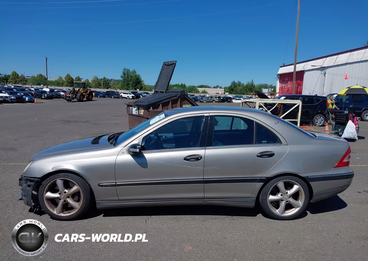 2005 Mercedes-Benz C 230 Kompressor Sport VIN:WDBRF40J55F551310 - 14