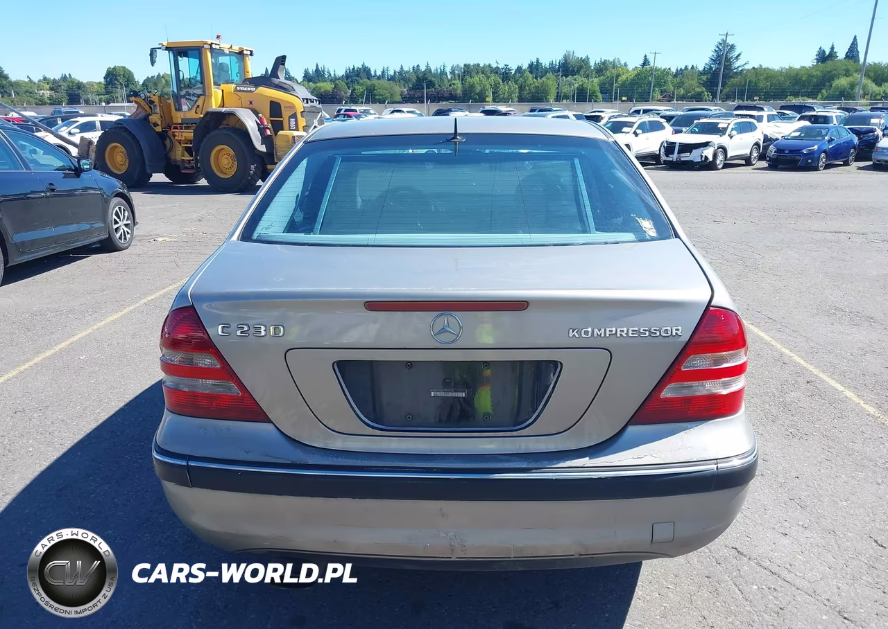 2005 Mercedes-Benz C 230 Kompressor Sport VIN:WDBRF40J55F551310 - 16