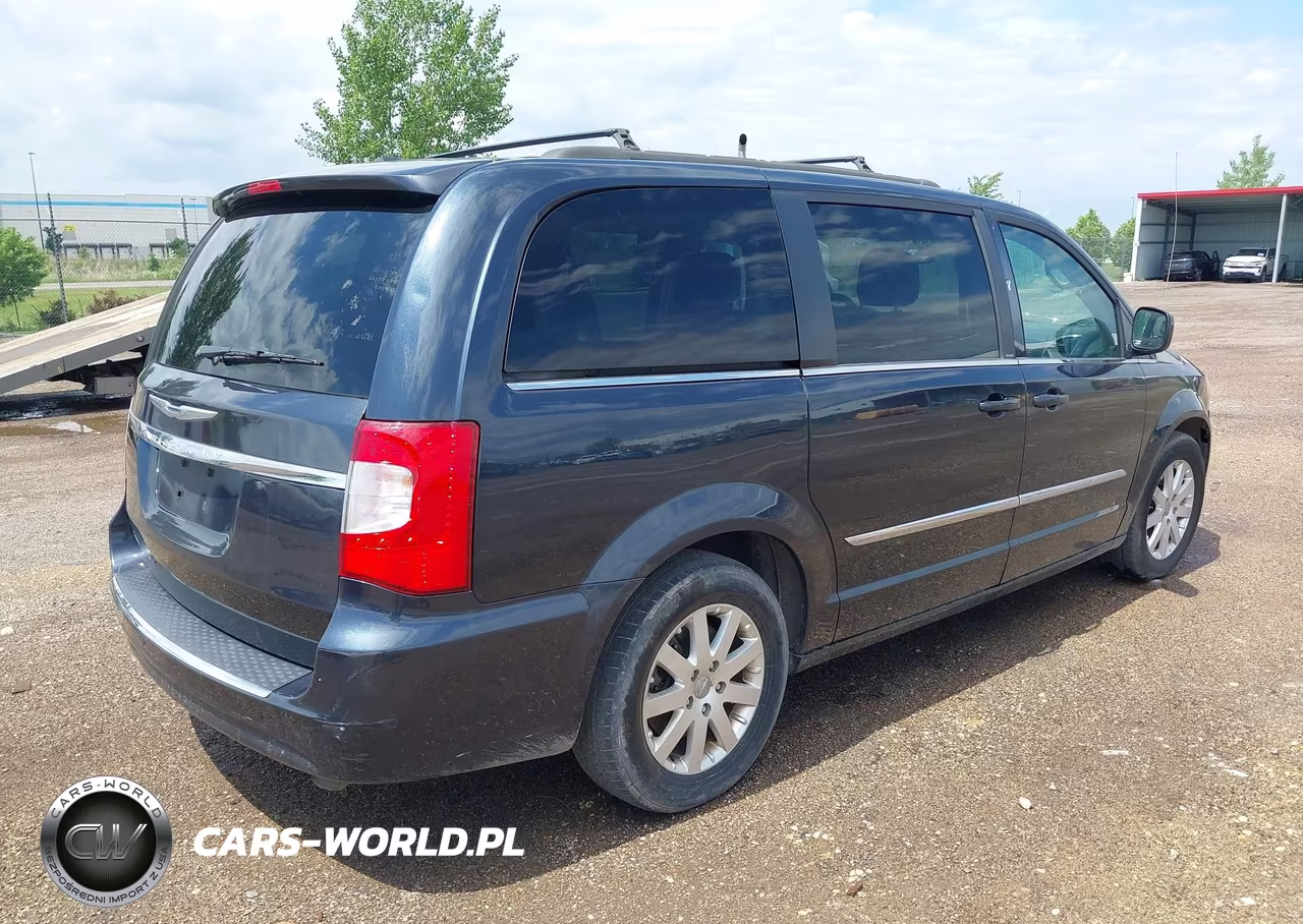 2013 Chrysler Town & Country Touring VIN:2C4RC1BG5DR649125 - 4