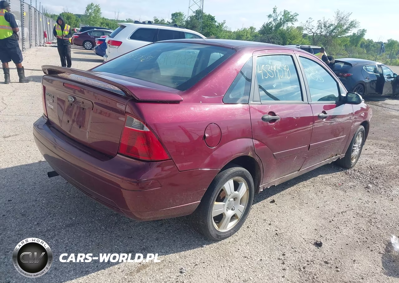 2007 Ford Focus S-Se-Ses VIN:1FAHP34N57W196875 - 4