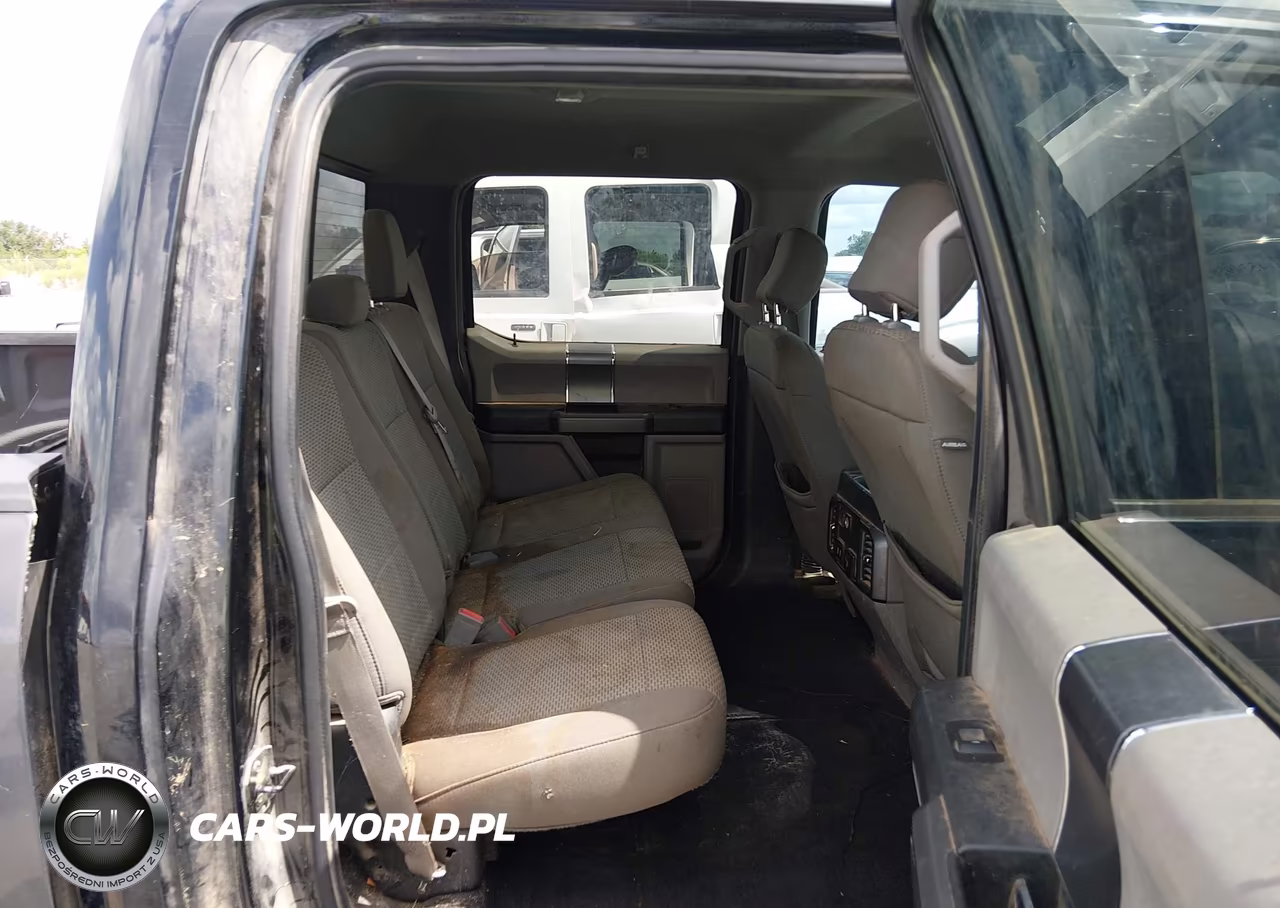 2018 Ford F-150 Xlt VIN:1FTEW1CP4JKC40001 - 8