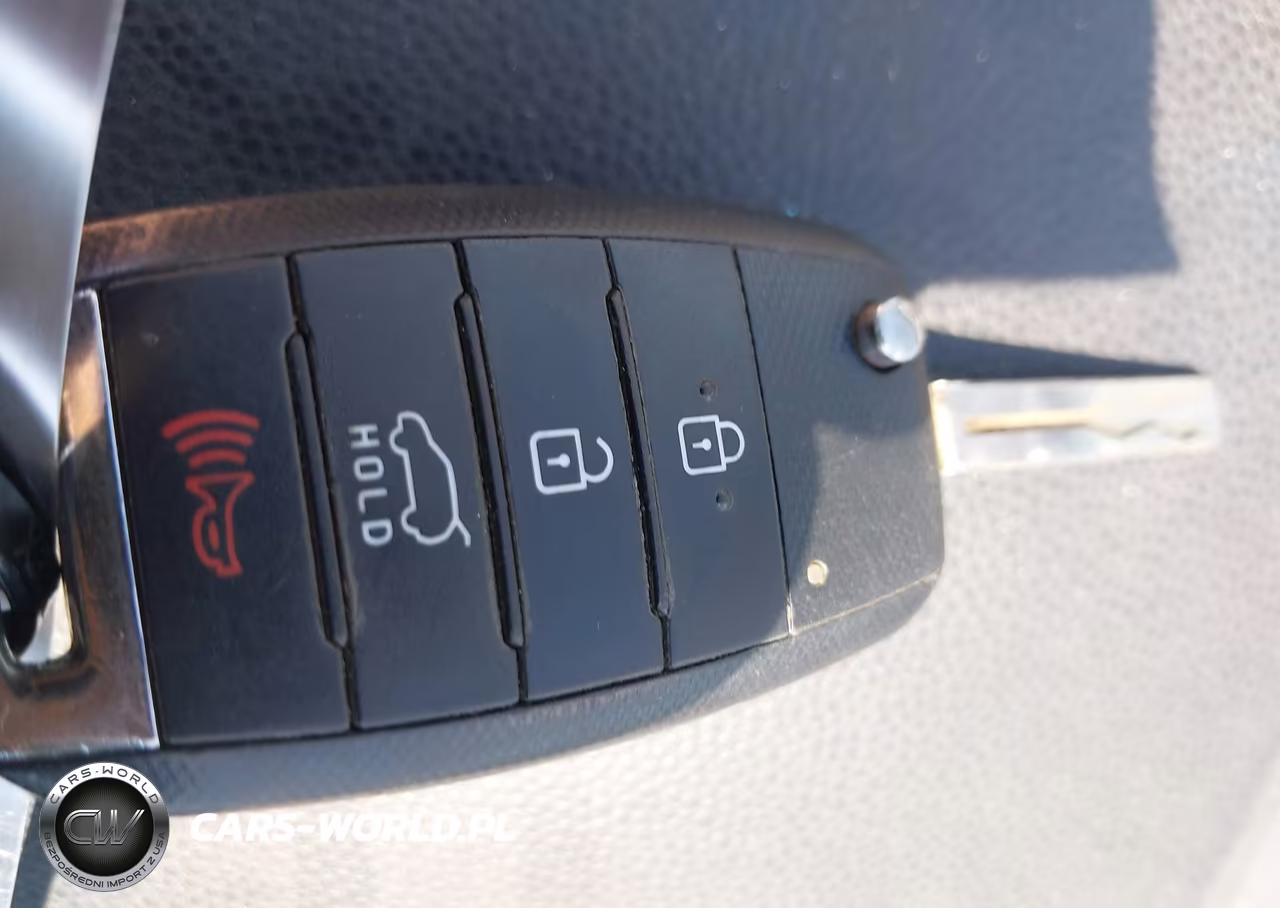 2017 Kia Soul + VIN:KNDJP3A55H7448345 - 11