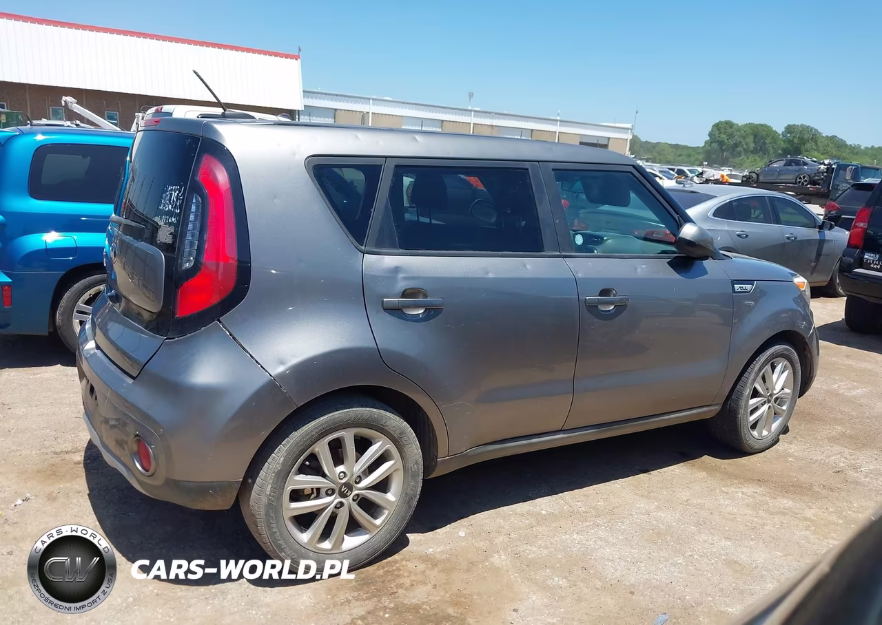 2017 Kia Soul + VIN:KNDJP3A55H7448345 - 14