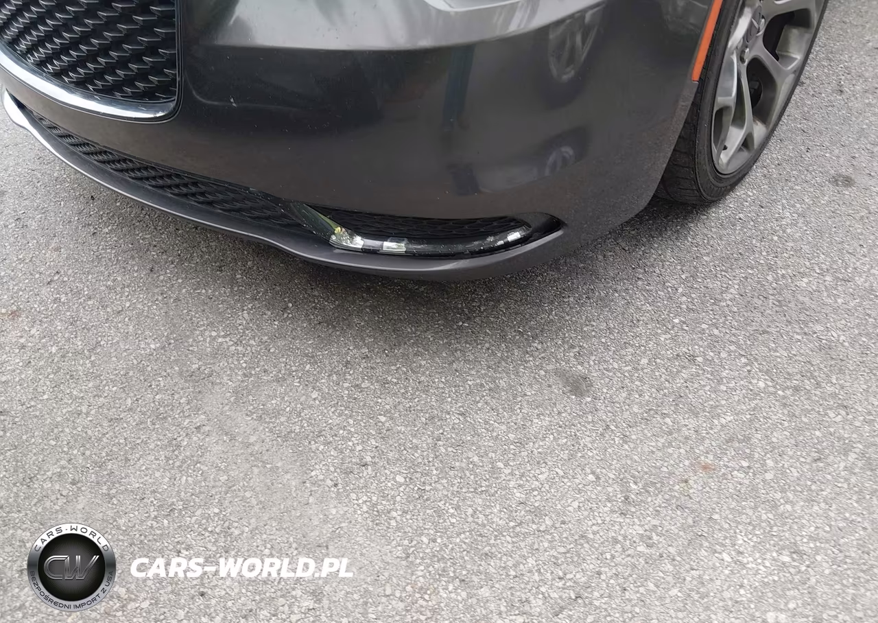 2018 Chrysler 300 Touring VIN:2C3CCAAG2JH275294 - 21