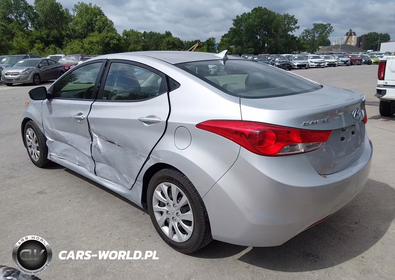 2011 Hyundai Elantra Gls VIN:5NPDH4AEXBH035856 - 3