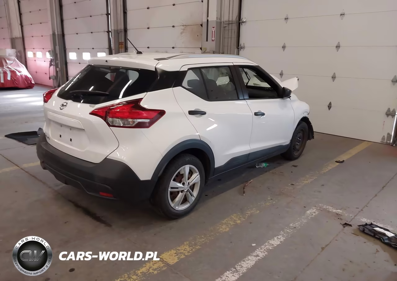 2018 Nissan Kicks S VIN:3N1CP5CU4JL523498 - 4