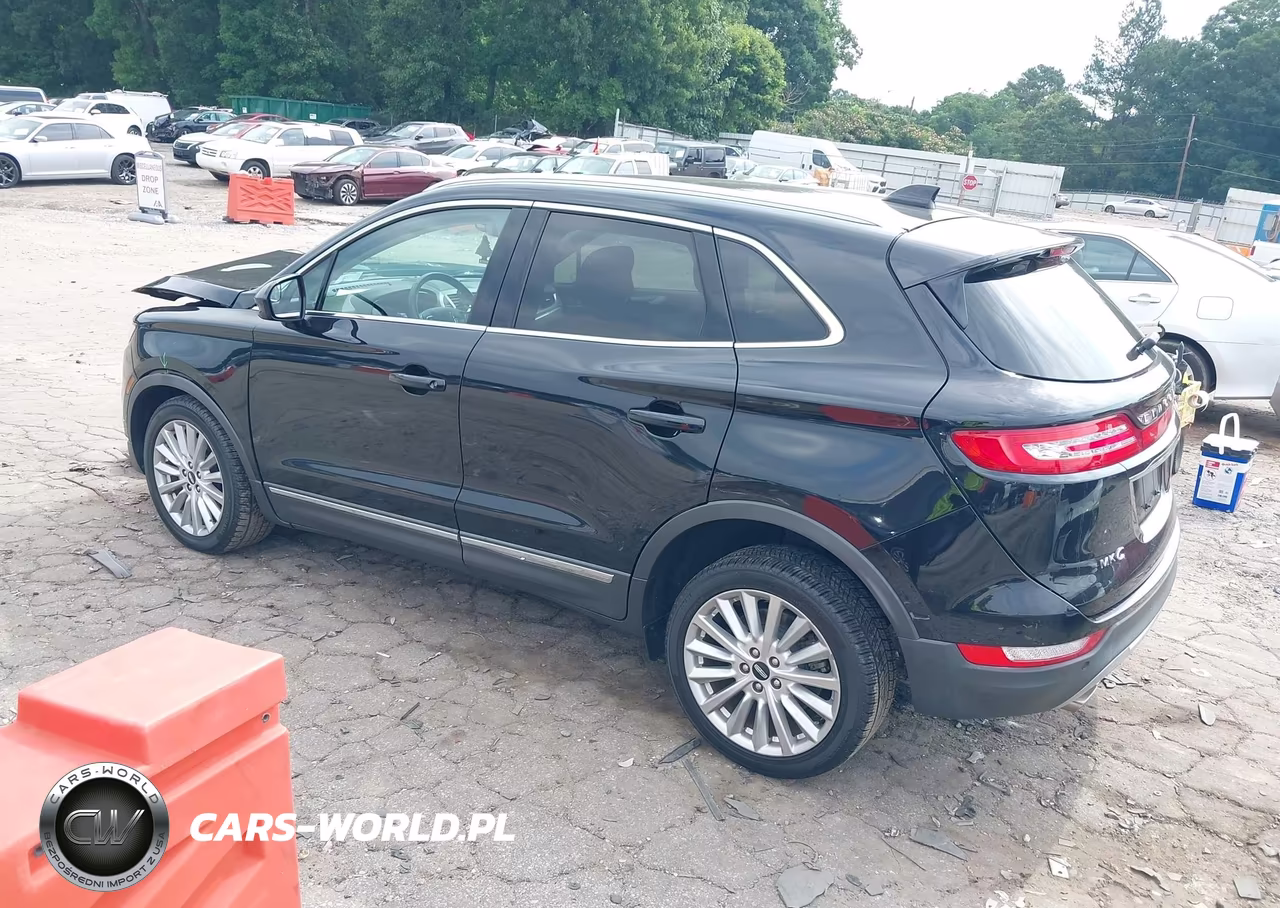 2019 Lincoln Mkc Standard VIN:5LMCJ1C90KUL43602 - 3