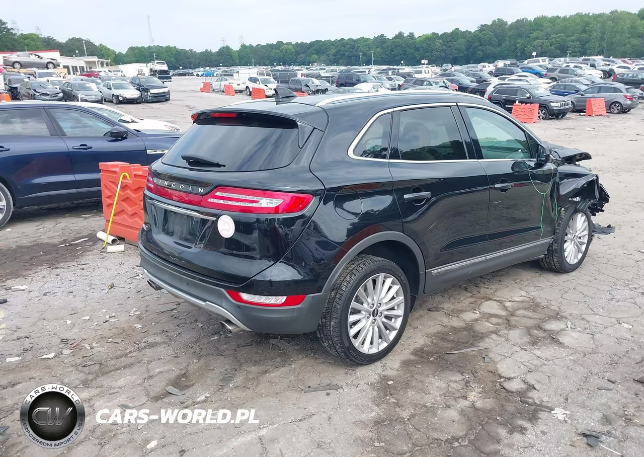 2019 Lincoln Mkc Standard VIN:5LMCJ1C90KUL43602 - 4