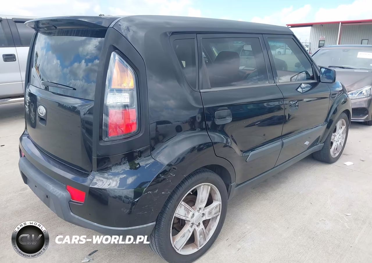 2010 Kia Soul Sport VIN:KNDJT2A29A7079099 - 4