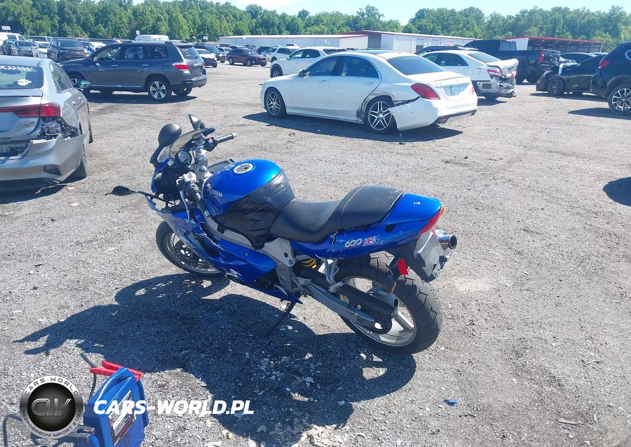 2001 Triumph Motorcycle Tt600 VIN:SMT800GE11J130614 - 3