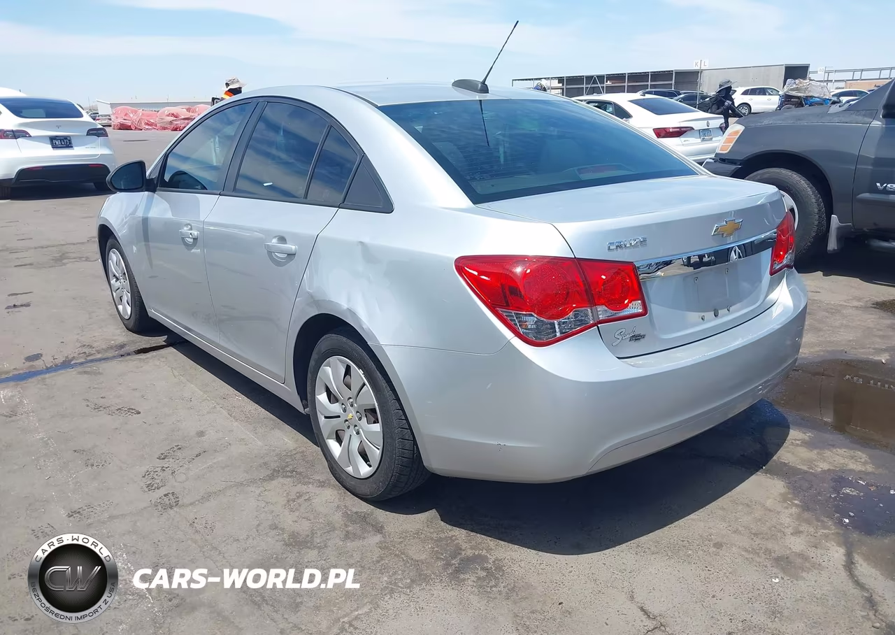 2016 Chevrolet Cruze Limited Ls Auto VIN:1G1PC5SH7G7146590 - 3