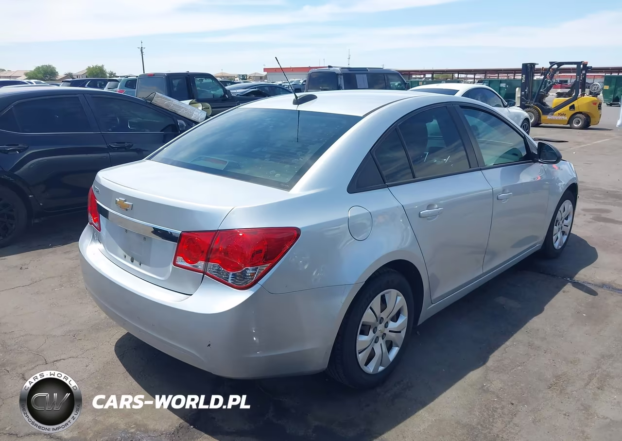 2016 Chevrolet Cruze Limited Ls Auto VIN:1G1PC5SH7G7146590 - 4
