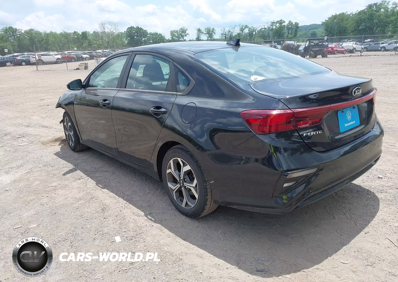 2021 Kia Forte Lxs VIN:3KPF24AD5ME289032 - 3
