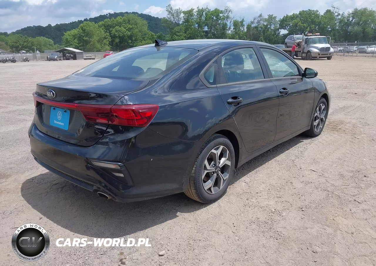 2021 Kia Forte Lxs VIN:3KPF24AD5ME289032 - 4