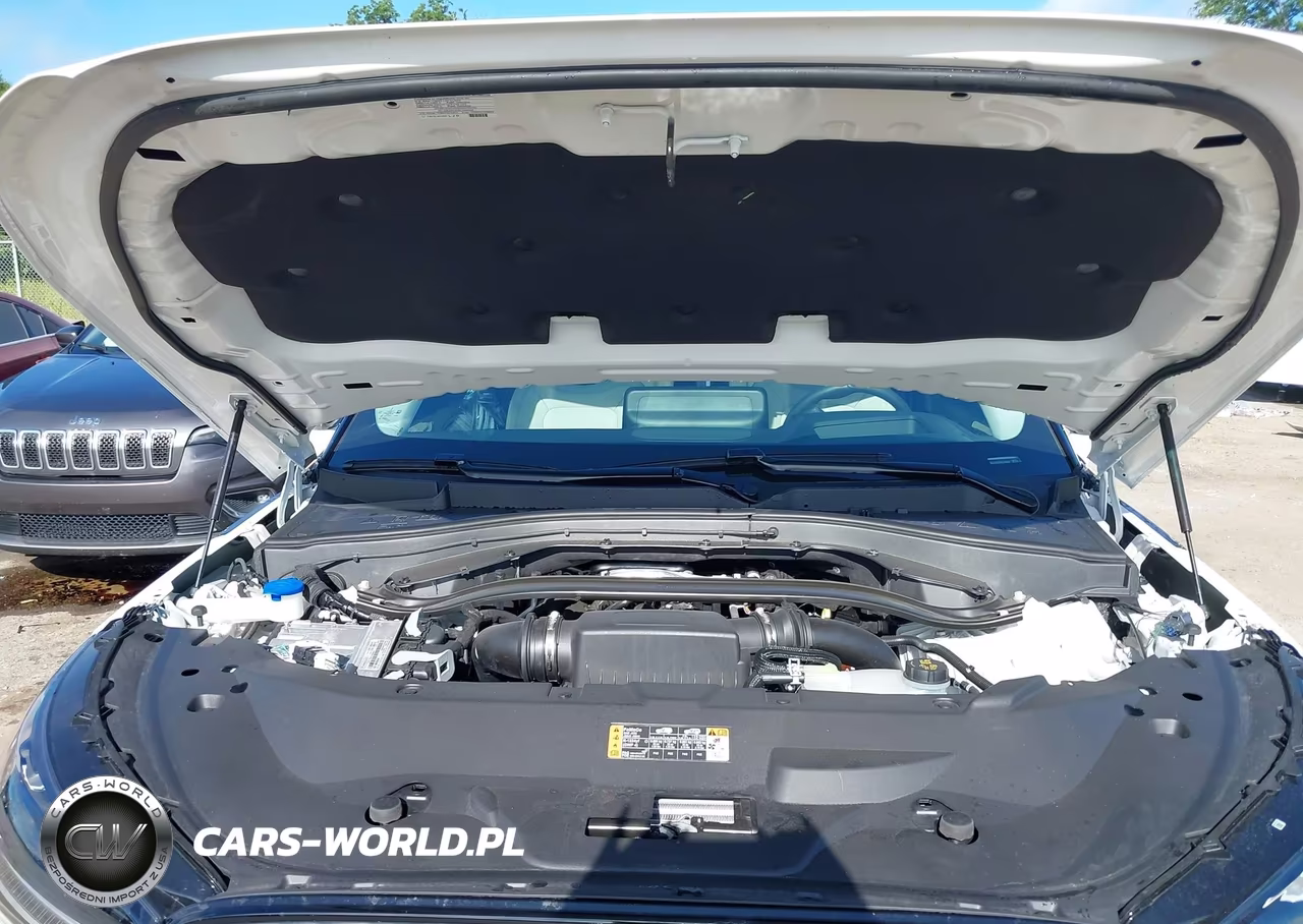 2026 Lincoln Aviator Reserve VIN:5LM5J7XC2TGL12434 - 10