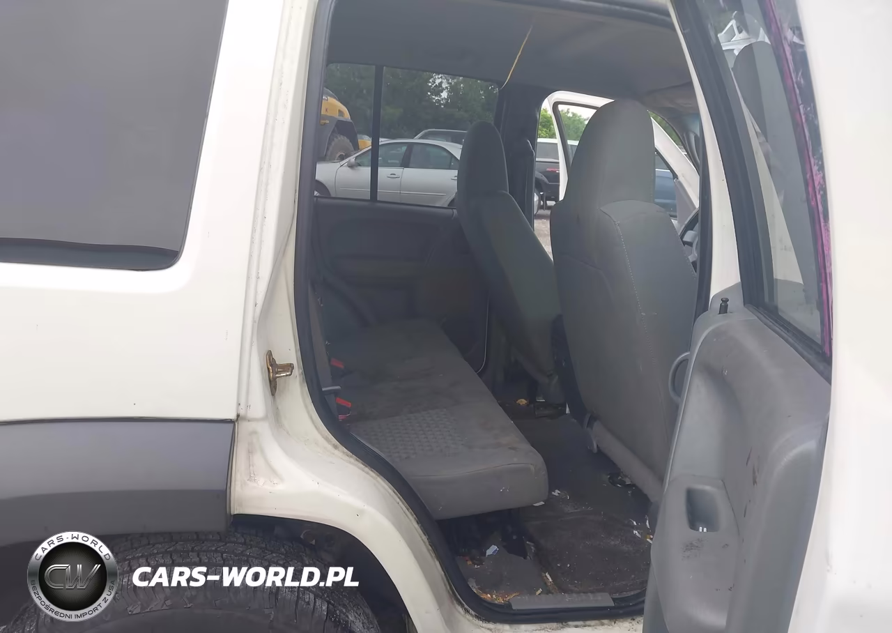 2007 Jeep Liberty Sport VIN:1J4GL48KX7W612968 - 8