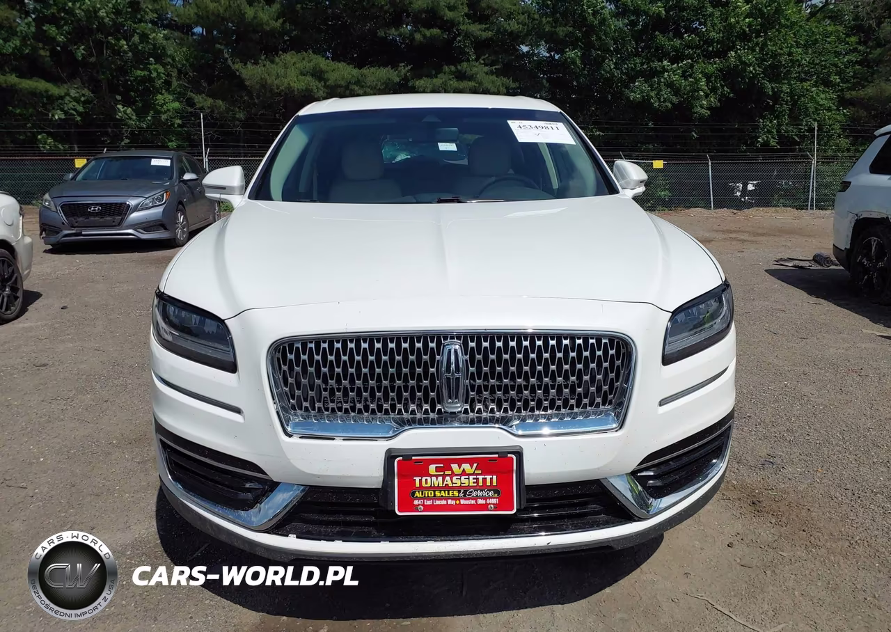 2020 Lincoln Nautilus Standard VIN:2LMPJ6J92LBL15283 - 13
